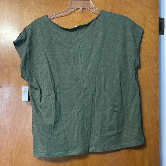 NWT Old Navy Green Eyelit Top Large - Picture 6 of 6